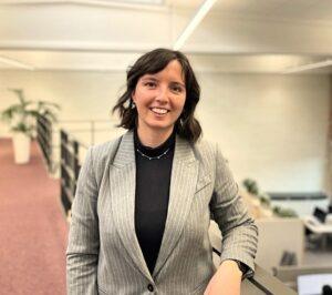 Porträtt av Sharon Pulvino, handläggare för programmet Resurseffektiv bebyggelse på Energimyndigheten.